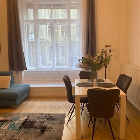 Blue Danube Apartment Downtown With Free Parking Budapest Extérieur photo