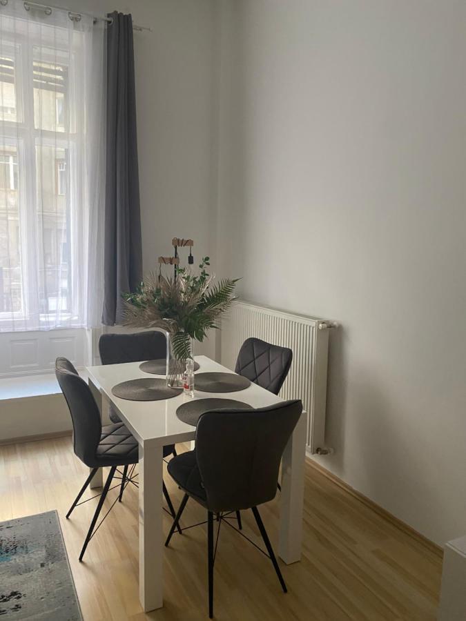 Blue Danube Apartment Downtown With Free Parking Budapest Extérieur photo